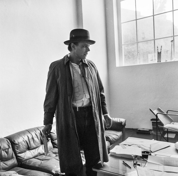Joseph Beuys|300